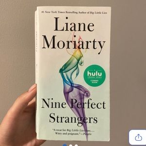 Nine Perfect Strangers book by Liane Moriarty